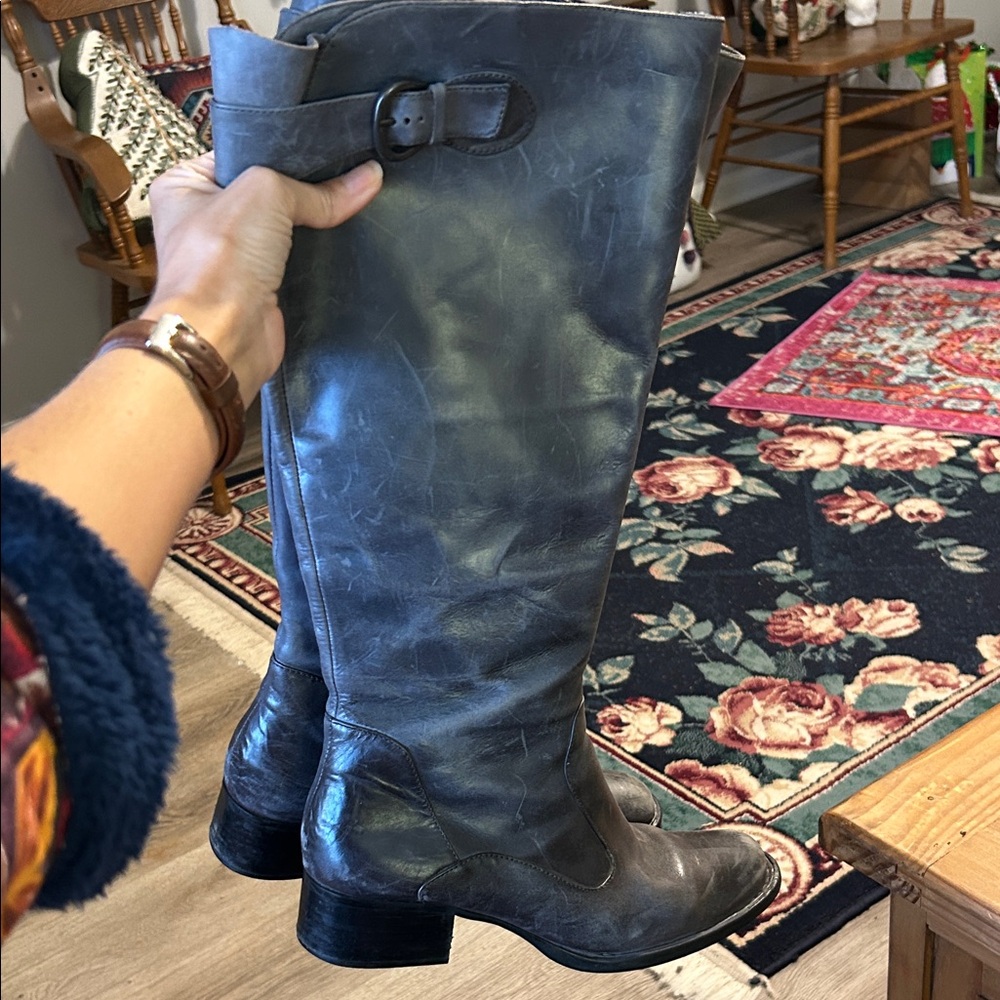 Born Gray Leather Winter Boots